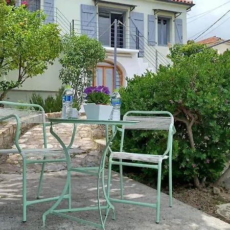 度假居 The Arch House