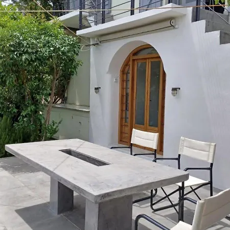 The Arch House Nyaraló *