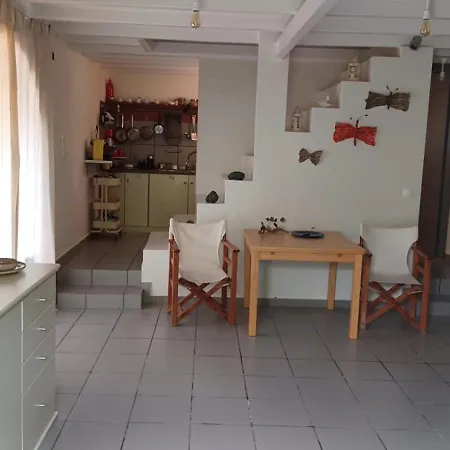 The Arch House Vakantiehuis Kími